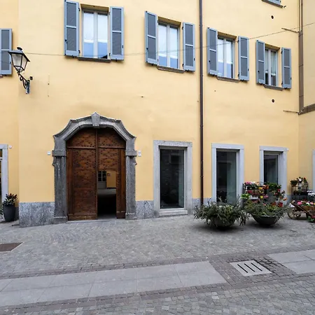 Comfy In By Wonderful Italy Bellano