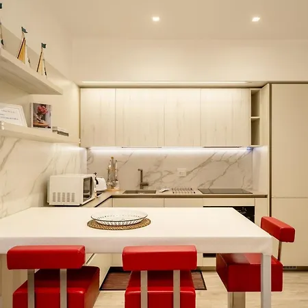 Comfy In By Wonderful Italy Apartment